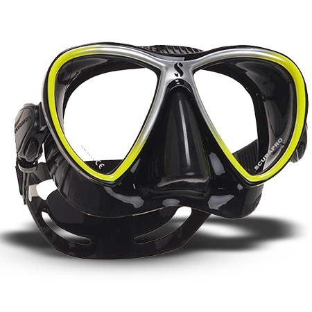 מסיכת Synergy Twin Trufit שחורה, עם מסגרת צהובה