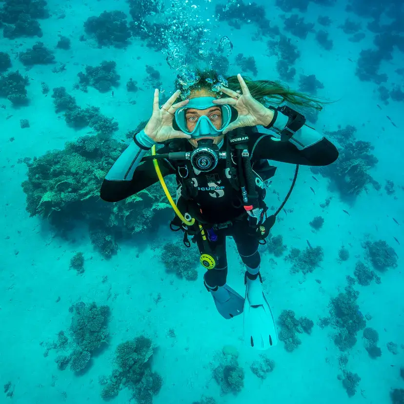 Female diver underwater with Sport Steamer 5mm