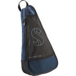 תיק משולש המיועד לאחסון שנורקל ומסיכה