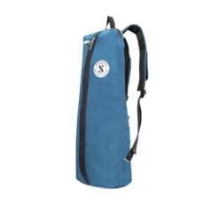 SPORT BAG 10 תמונה מצד התיק עומד, עם רצועות גב