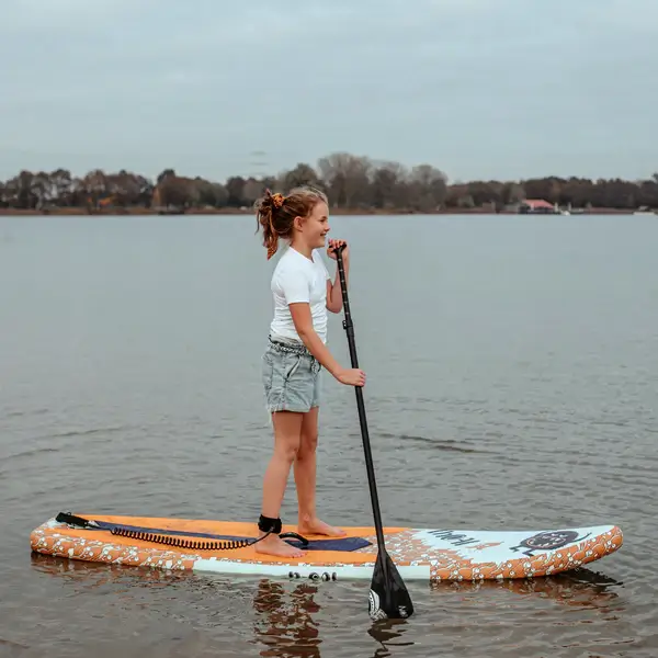 MOAI Kids SUP 8’2 Package - ילדה על סאפ ילדים