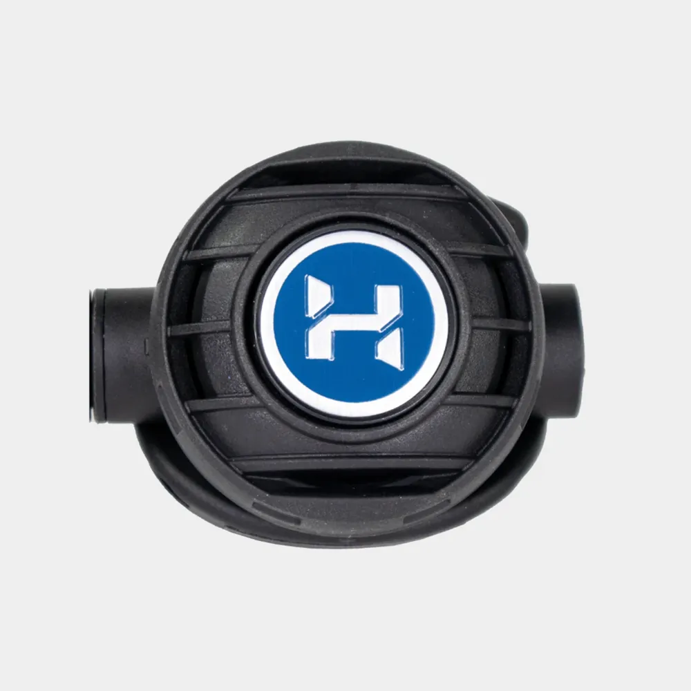 דרגה שנייה Halcyon Aura במבט קדמי על רקע אפור