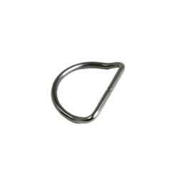 טבעת D מכופפת Halcyon Bent D-Ring מנירוסטה בגוון כסף