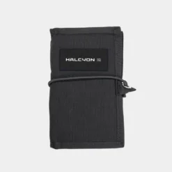 מחברת הצלילה של Halcyon על רקע אפור