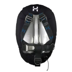 כנף Eclipse של Halcyon מורכבת על לוח גב מנירוסטה עם רתמה