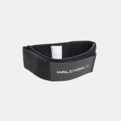 רצועת Halcyon JJ-CCR 3L Cylinder Strap שחורה במבנה מעוגל, עם סמל המותג