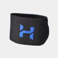 רצועת Halcyon JJ Hose Retainer שחורה עם לוגו כחול וסגירת סקוץ'