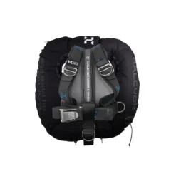 מערכת Halcyon Pro Doubles BC System במבט מאחור עם כנף שחורה, בקפלייט מסיבי פחמן, ריפוד אפור ורתמה