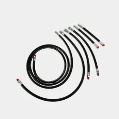 ערכת צינורות לסיידמאונט Halcyon Sidemount Hose Kit עם צינורות שחורים וסימונים אדומים על המחברים