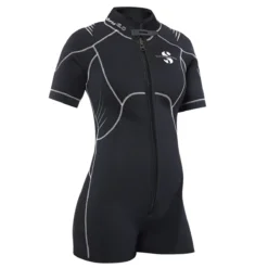 ווסט Hybrid Vest 6mm לנשים במבט מלפנים, מוצג ללא הכובע ועם שרוולים ורגליים קצרים