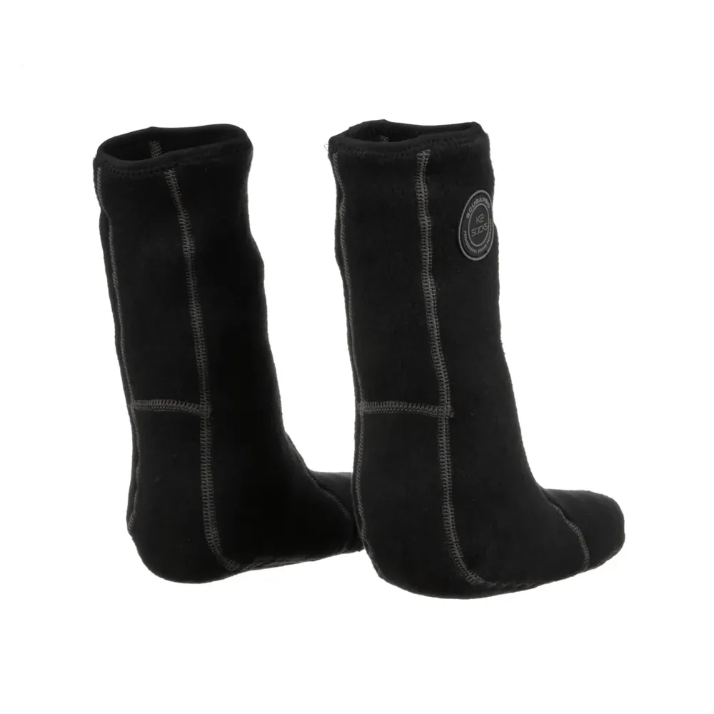 זוג גרבי K2 Sock שחורים עם תפרים אפורים במבט מלפנים