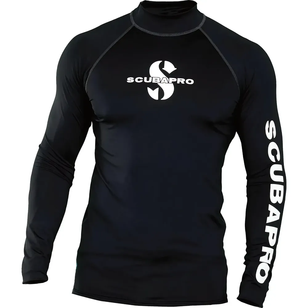 חולצת UPF 50 Rash Guard שחורה לגברים של SCUBAPRO, עם שרוולים ארוכים ולוגו לבן